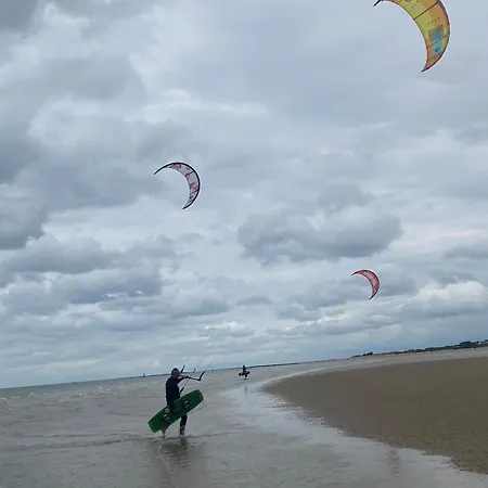 Grande Maison Familiale 50m De La - Le Nid D'asnelles 펜션 *